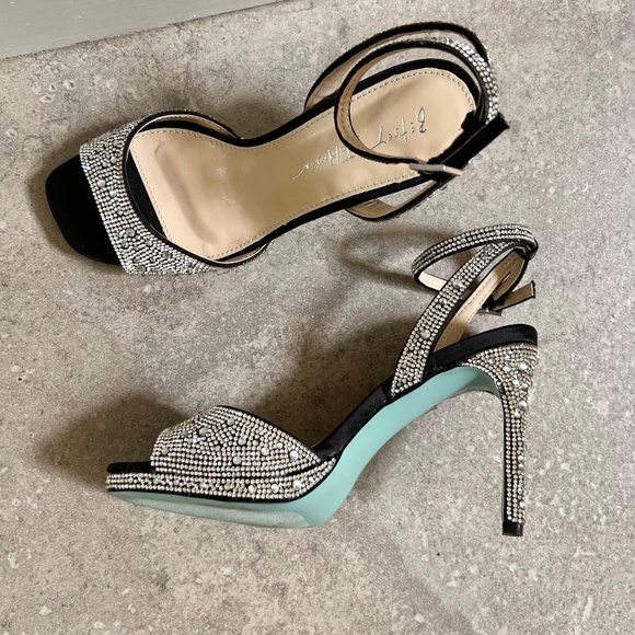 Betsey Johnson silver rhinestone heels - Picture 1 of 7